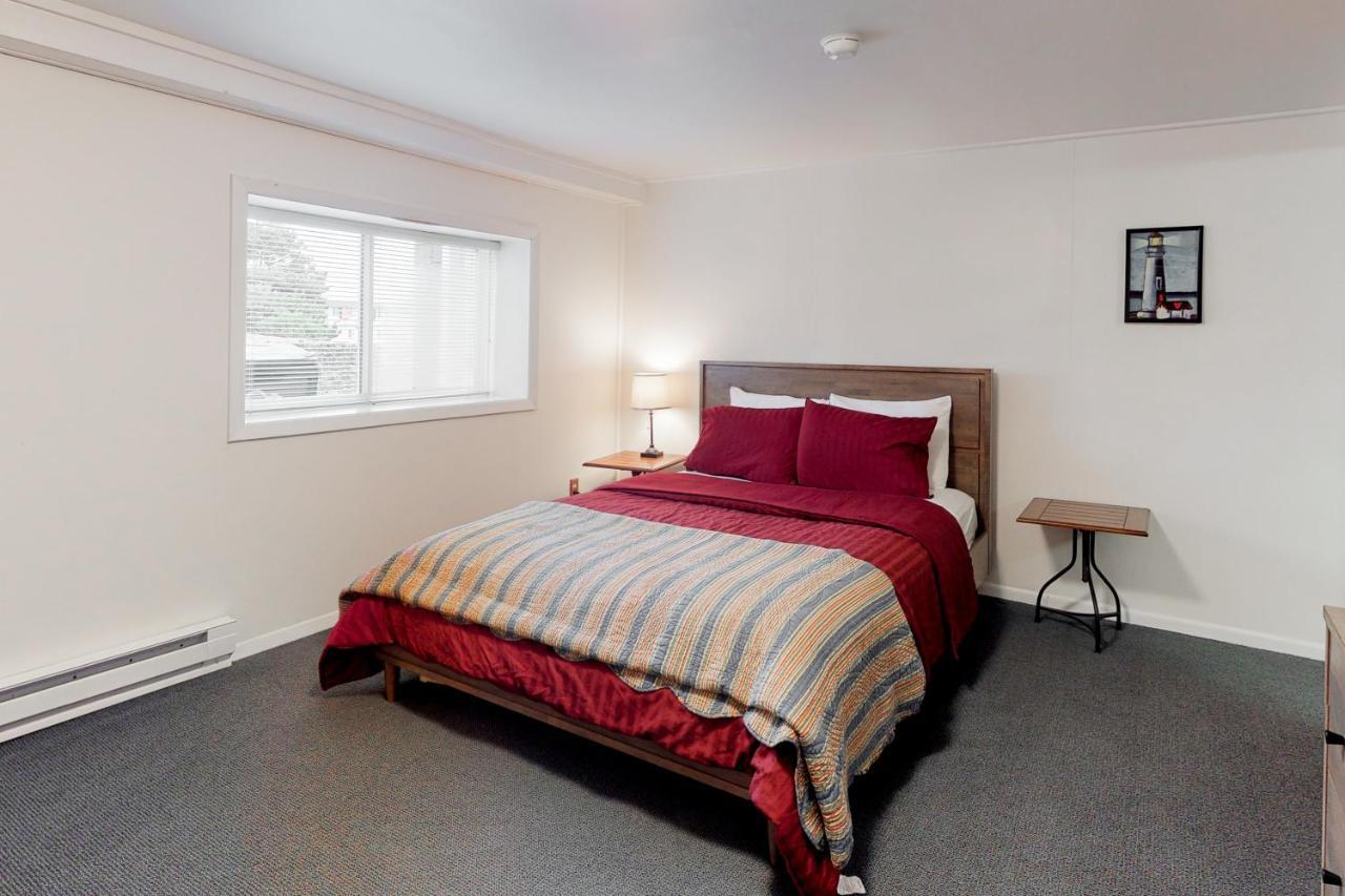 Newport'S Cypress Oceanview Home Extérieur photo