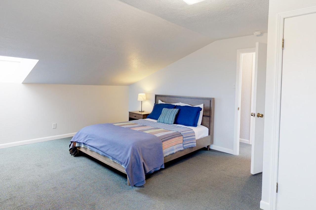 Newport'S Cypress Oceanview Home Extérieur photo